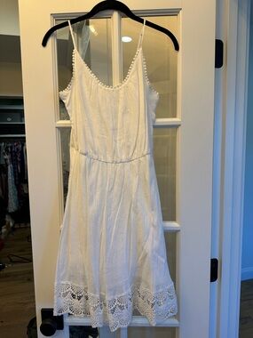 Old Navy White Mini Sundress with Crochet Lace Hem Size Small